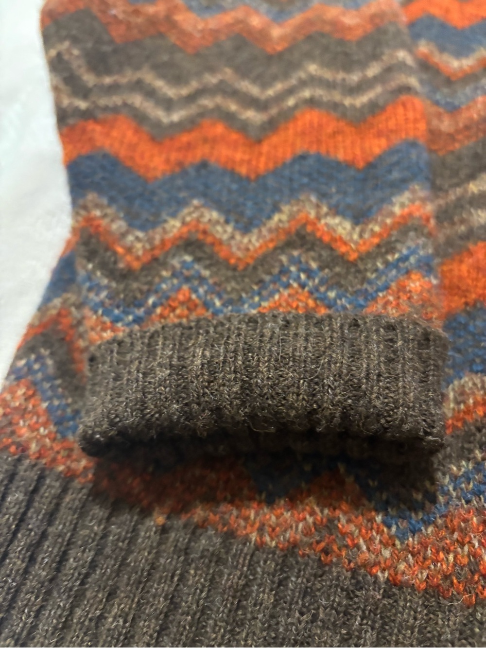 Pendleton Brown Chevron Zip-Neck Sweater with Rust and Navy Accents size L - Picture 5 of 5
